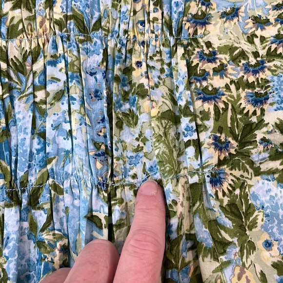 TALBOTS Petites, floral short sleeve blouse , Size P - Picture 11 of 14